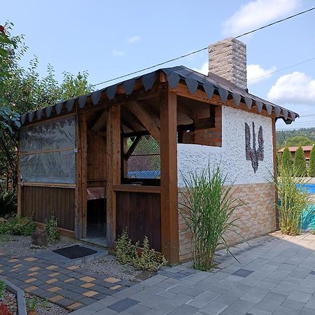 Садиба Янчар Номер Студiо З Басейном Mykulychyn Exterior foto